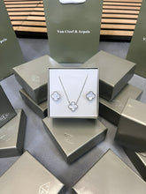 Load image into Gallery viewer, Necklace