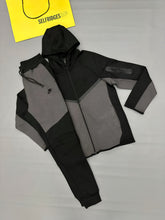 Load image into Gallery viewer, men Tracksuit