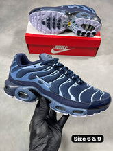 Load image into Gallery viewer, Shoes