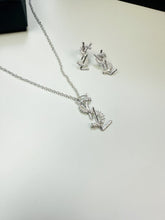 Load image into Gallery viewer, Necklace