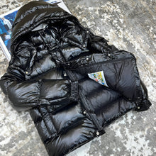 Load image into Gallery viewer, Jacket