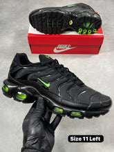 Load image into Gallery viewer, Shoes