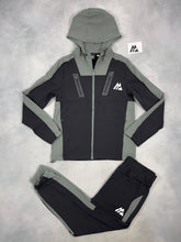 Load image into Gallery viewer, Tracksuit boy