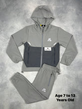 Load image into Gallery viewer, Tracksuit boy