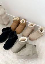 Load image into Gallery viewer, Shoes women