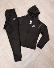 Load image into Gallery viewer, Tracksuit