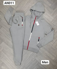 Load image into Gallery viewer, Tracksuit men