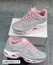 Load image into Gallery viewer, Shoes