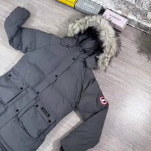 Load image into Gallery viewer, Jacket women