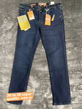 Load image into Gallery viewer, Jeans