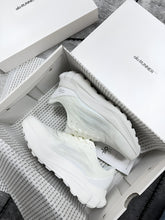 Load image into Gallery viewer, Shoes