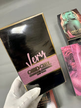 Load image into Gallery viewer, Perfume