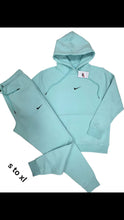 Load image into Gallery viewer, Tracksuit women