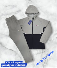 Load image into Gallery viewer, Tracksuit boy