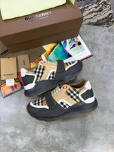 Load image into Gallery viewer, Shoes men