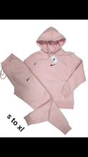 Load image into Gallery viewer, Tracksuit women