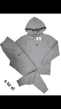 Load image into Gallery viewer, Tracksuit women