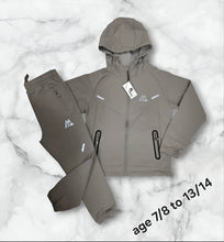 Load image into Gallery viewer, Tracksuit boy