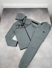 Load image into Gallery viewer, Tracksuit men