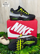 Load image into Gallery viewer, Shoes