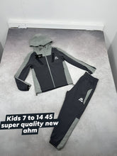 Load image into Gallery viewer, Tracksuit boy