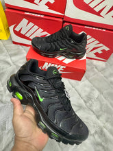 Load image into Gallery viewer, Shoes