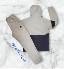 Load image into Gallery viewer, Tracksuit boy