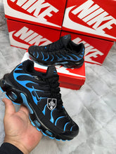 Load image into Gallery viewer, Shoes