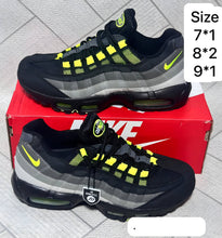 Load image into Gallery viewer, Shoes