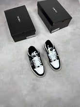 Load image into Gallery viewer, Shoes