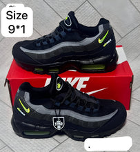 Load image into Gallery viewer, Shoes