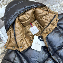 Load image into Gallery viewer, Jacket