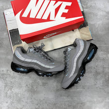 Load image into Gallery viewer, Shoes