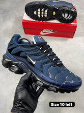 Load image into Gallery viewer, Shoes