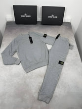 Load image into Gallery viewer, Tracksuit