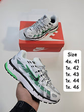 Load image into Gallery viewer, Shoes