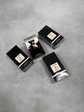 Load image into Gallery viewer, Perfume