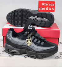 Load image into Gallery viewer, Shoes