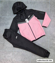 Load image into Gallery viewer, Tracksuit women