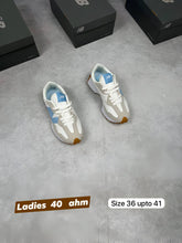 Load image into Gallery viewer, Shoes