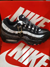 Load image into Gallery viewer, Shoes