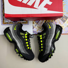 Load image into Gallery viewer, Shoes men