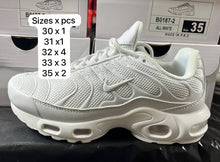 Load image into Gallery viewer, Shoes