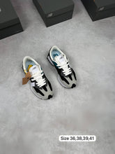 Load image into Gallery viewer, Shoes