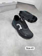 Load image into Gallery viewer, Shoes