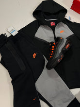 Load image into Gallery viewer, Tracksuit men