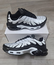 Load image into Gallery viewer, Shoes