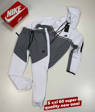 Load image into Gallery viewer, Tracksuit men