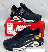 Load image into Gallery viewer, Shoes