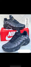Load image into Gallery viewer, Shoes
